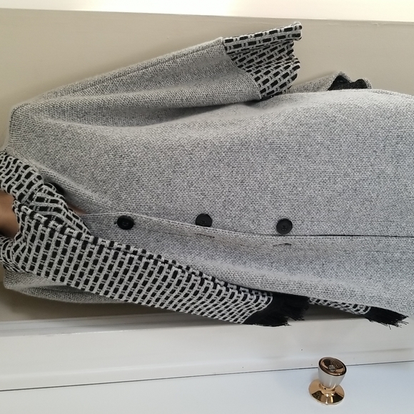 Sweater poncho jacket with scarf - Picture 6 of 10